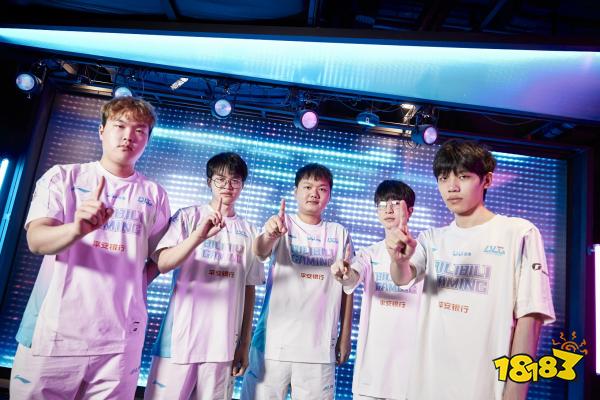 使得他们在 使得他们在