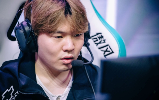 赛场上的竞 赛场上的竞