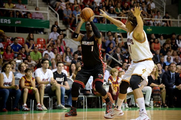 时刻站出来 时刻站出来